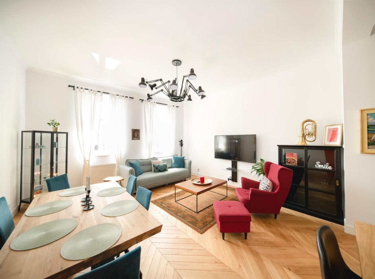 Tcf Home - Big Apartment With Free Garage Krakow Bagian luar foto